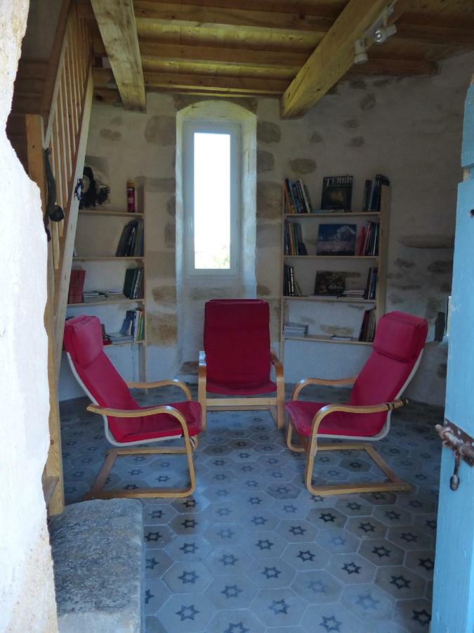 Roulotte La Souleillade Bed and Breakfast Saint-Sernin  Exteriör bild